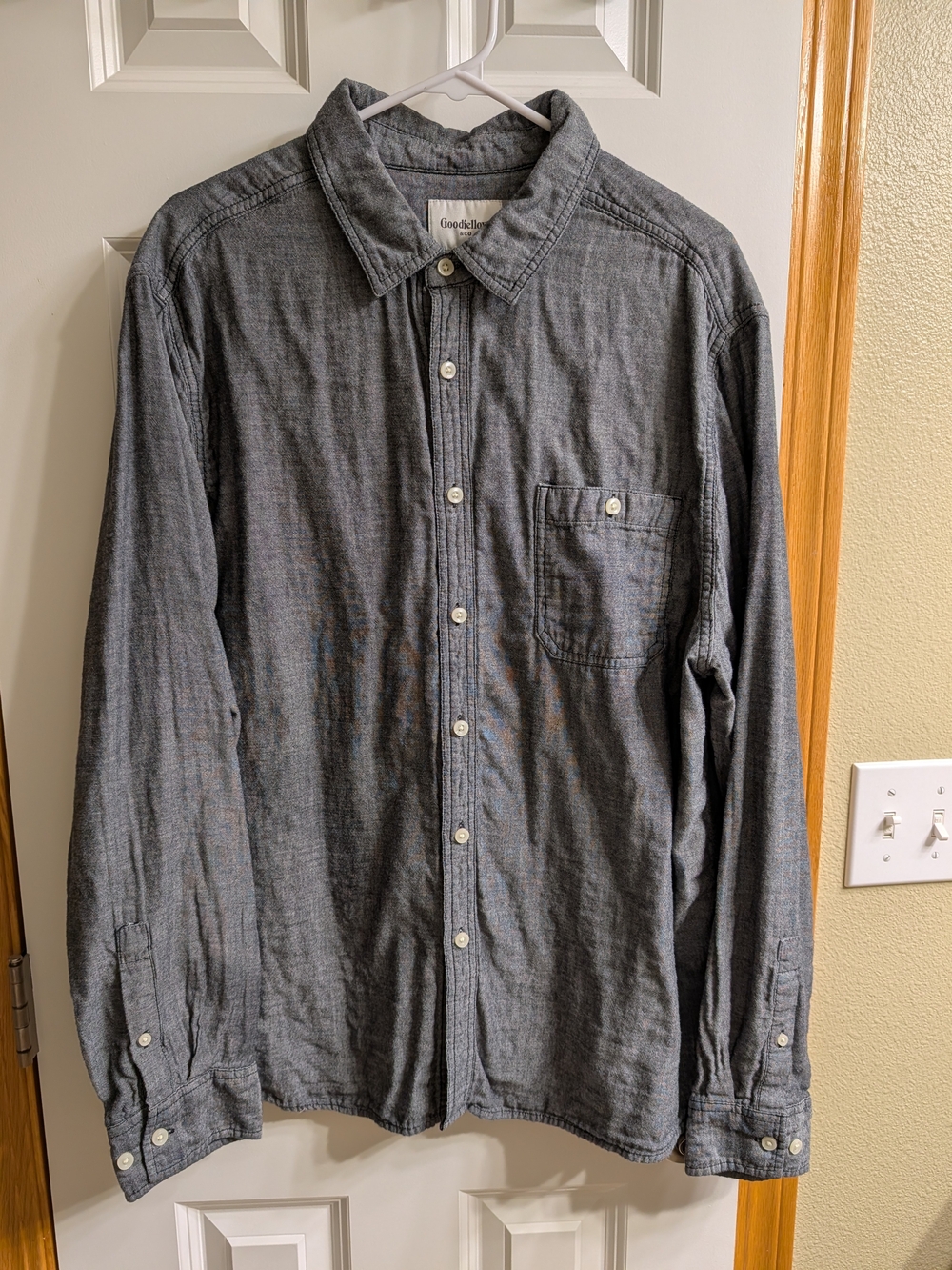 Goodfellow & Co Men's Dark Gray Long-Sleeve Button-Down Shirt